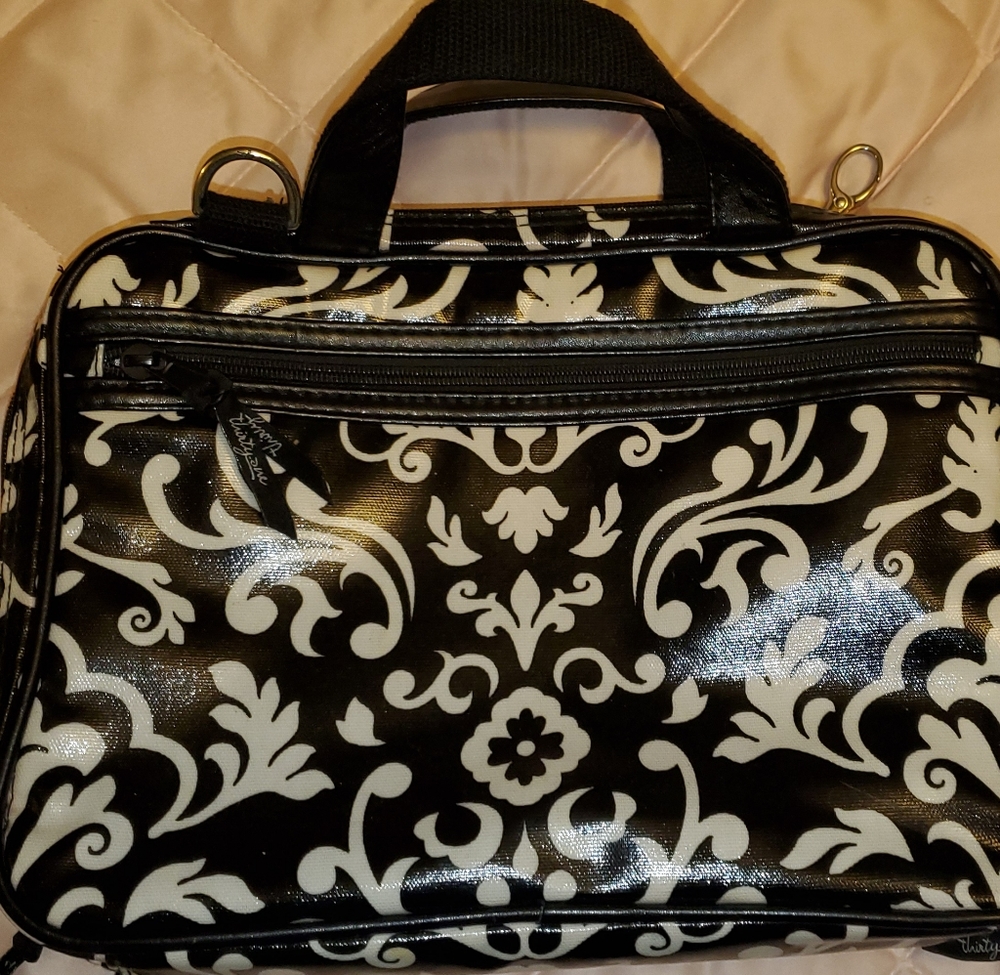 Thirty One toiletry case